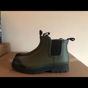 Combat rain boots